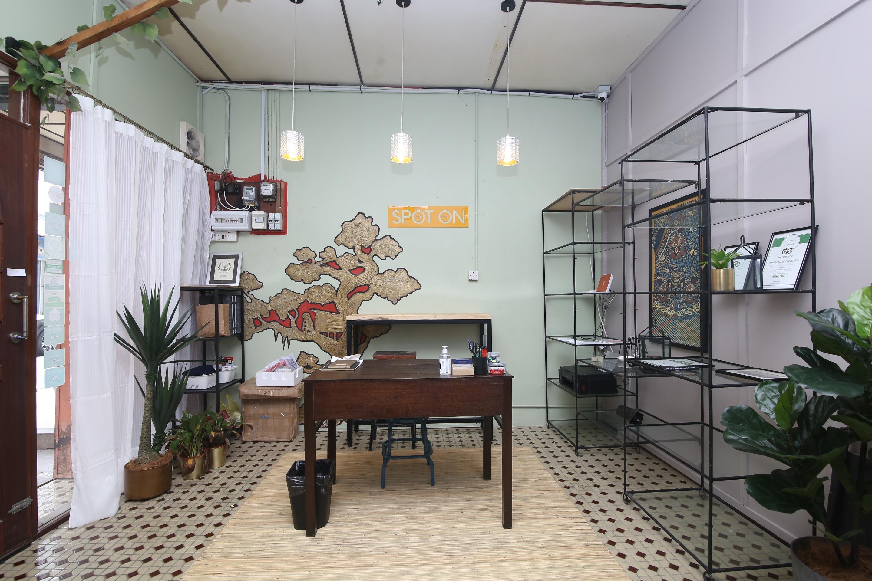 Spot On 90141 Threehouse Bed & Breakfast Kuching Eksteriør billede