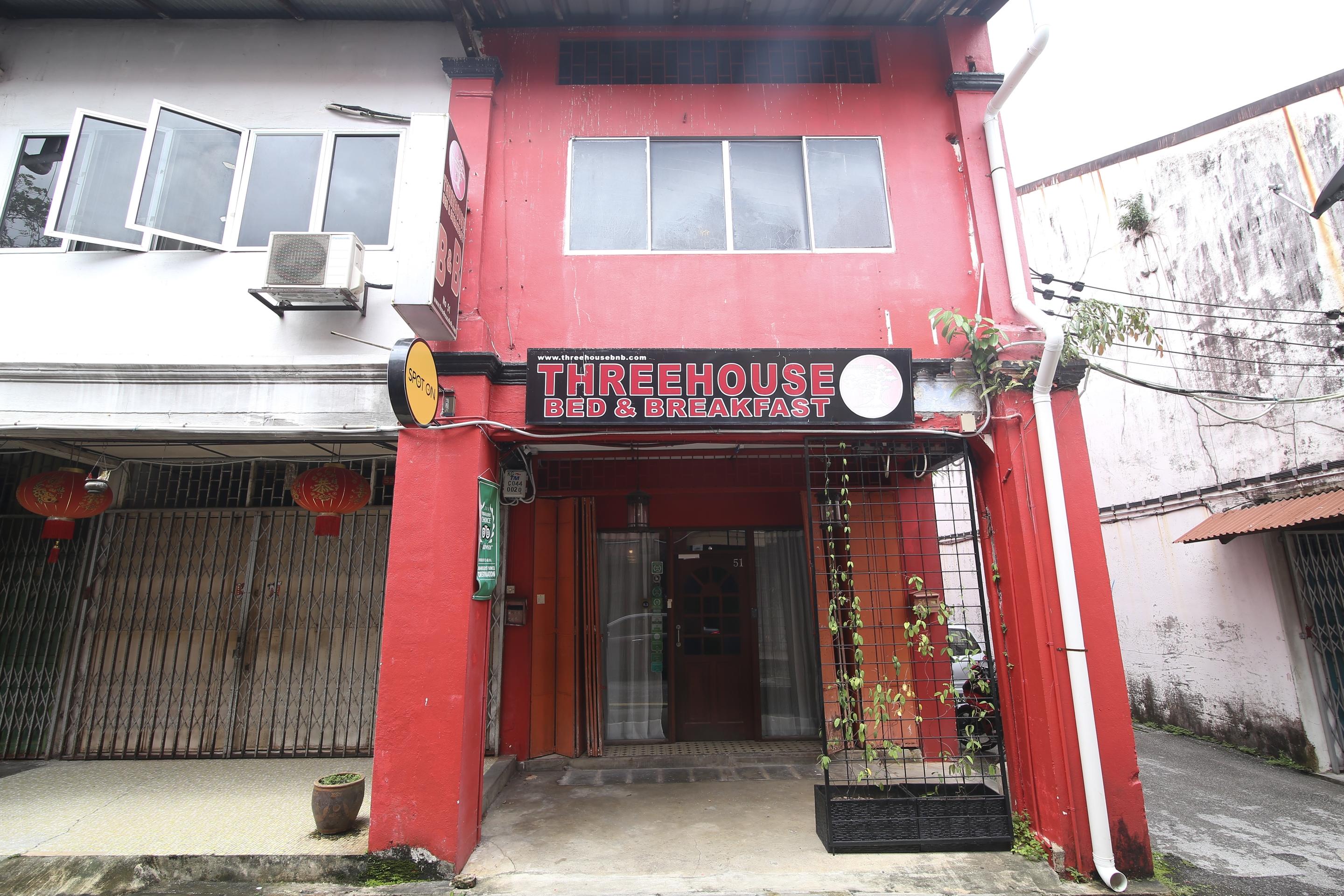 Spot On 90141 Threehouse Bed & Breakfast Kuching Eksteriør billede