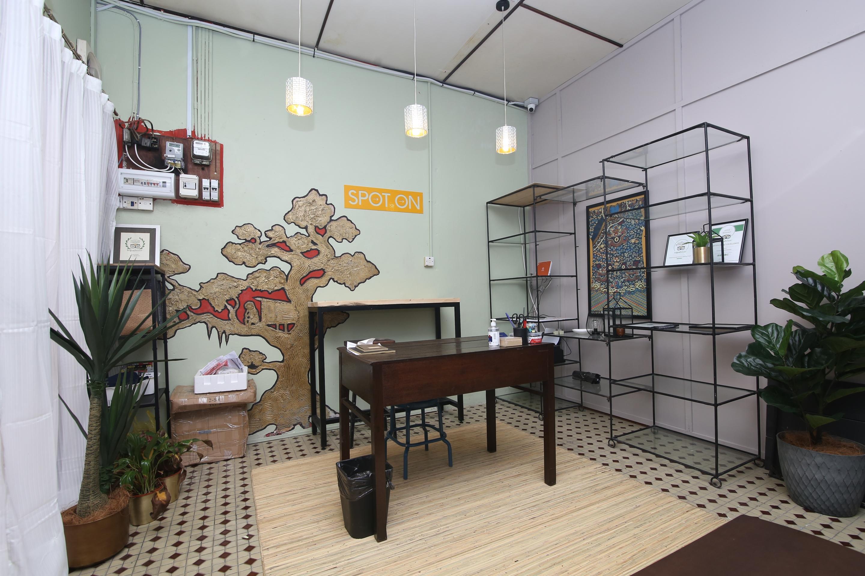 Spot On 90141 Threehouse Bed & Breakfast Kuching Eksteriør billede